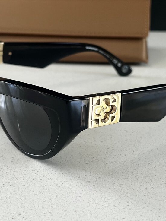 Burberry BE4422U411287 Black cat-eye sunglasses main image 11